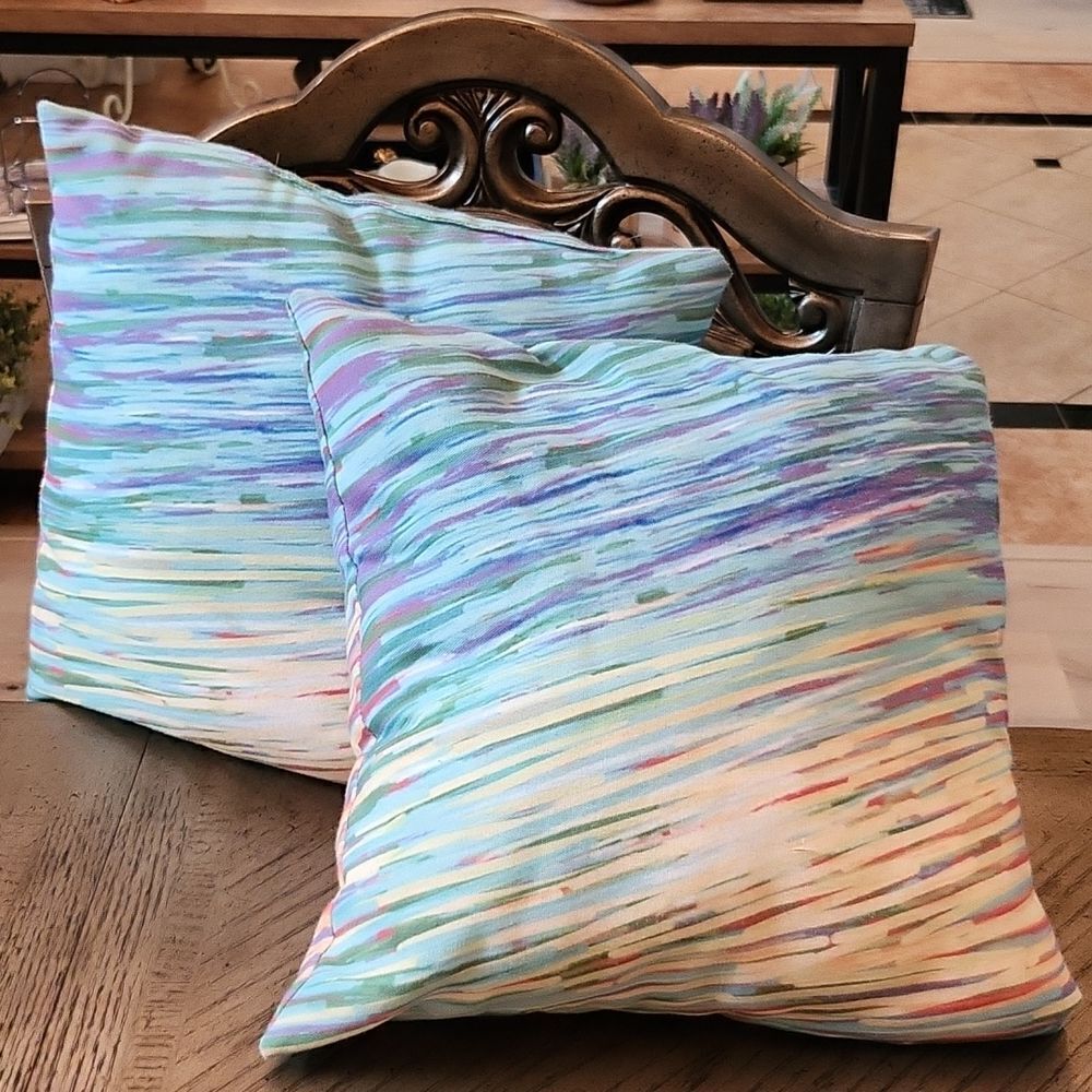 Decorative outdoor pillow 16x16" excellent clean condition